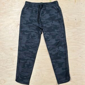GapFit Black Camo Pants